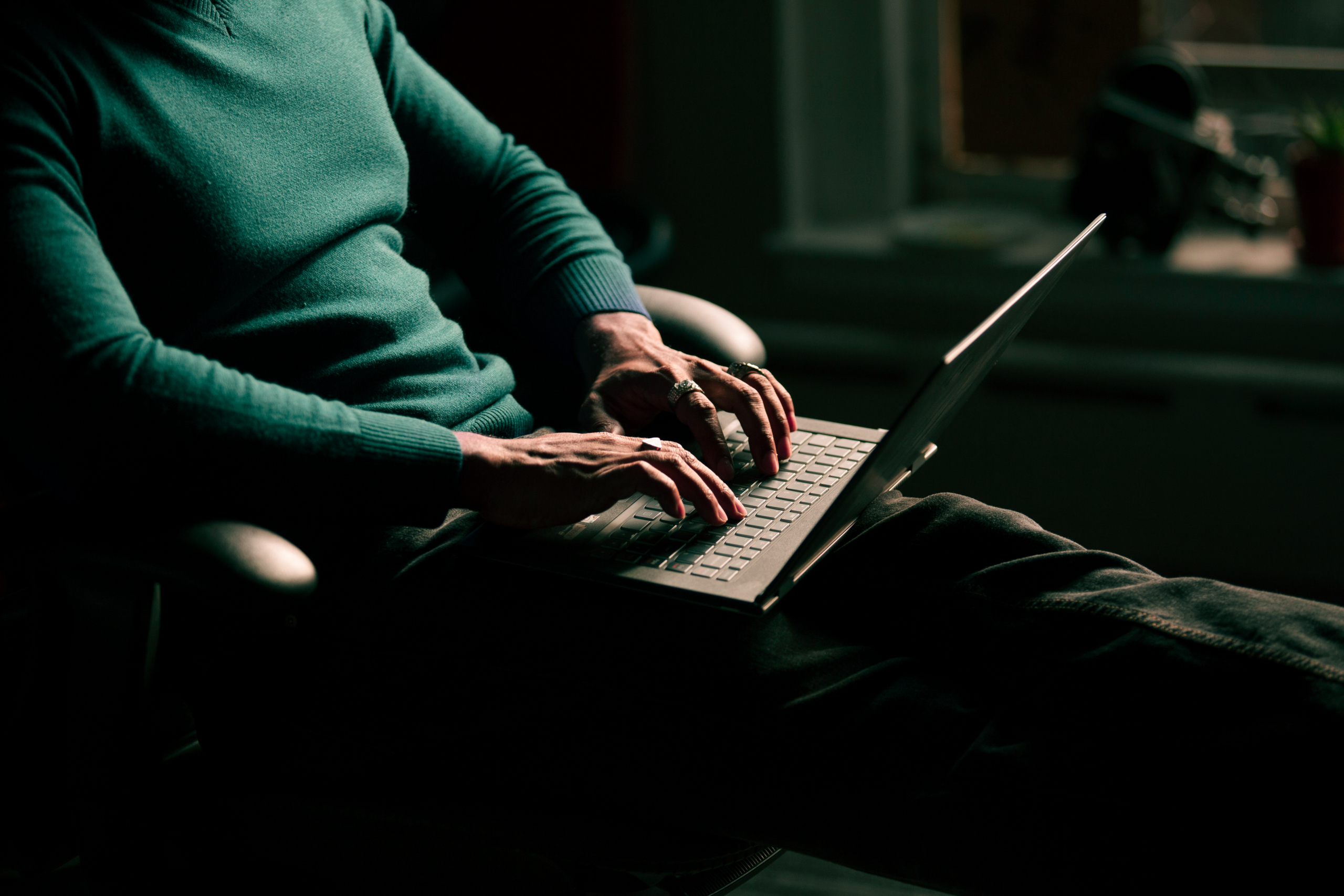 A CS instructor reviewing a locked zyBooks assessment with lockdown browser support and randomized questions